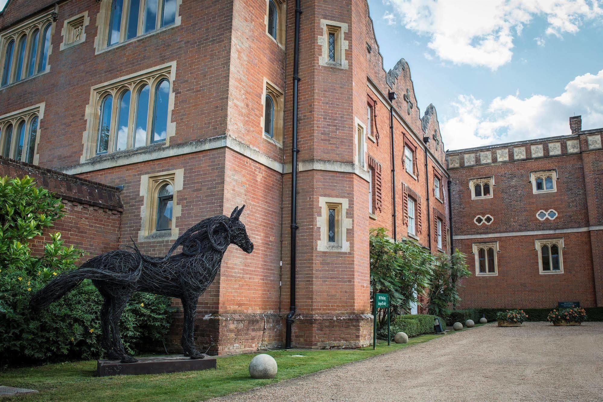 Wotton House Доркинг